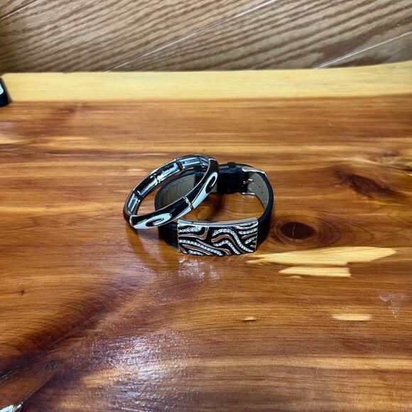 Lia Sophia Bracelet Set Zebra Animal Print Rhinestone Leather Cuff Stretch - Picture 2 of 9